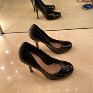Vince Camuto black Heels